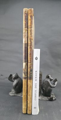 two bookends that are sitting next to each other