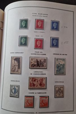 1 gros album Moclair contenant une collection de France péri…