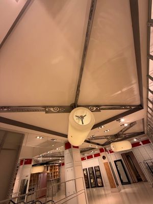 Luminaire en forme de réacteur en PVC blanc translucide et m…