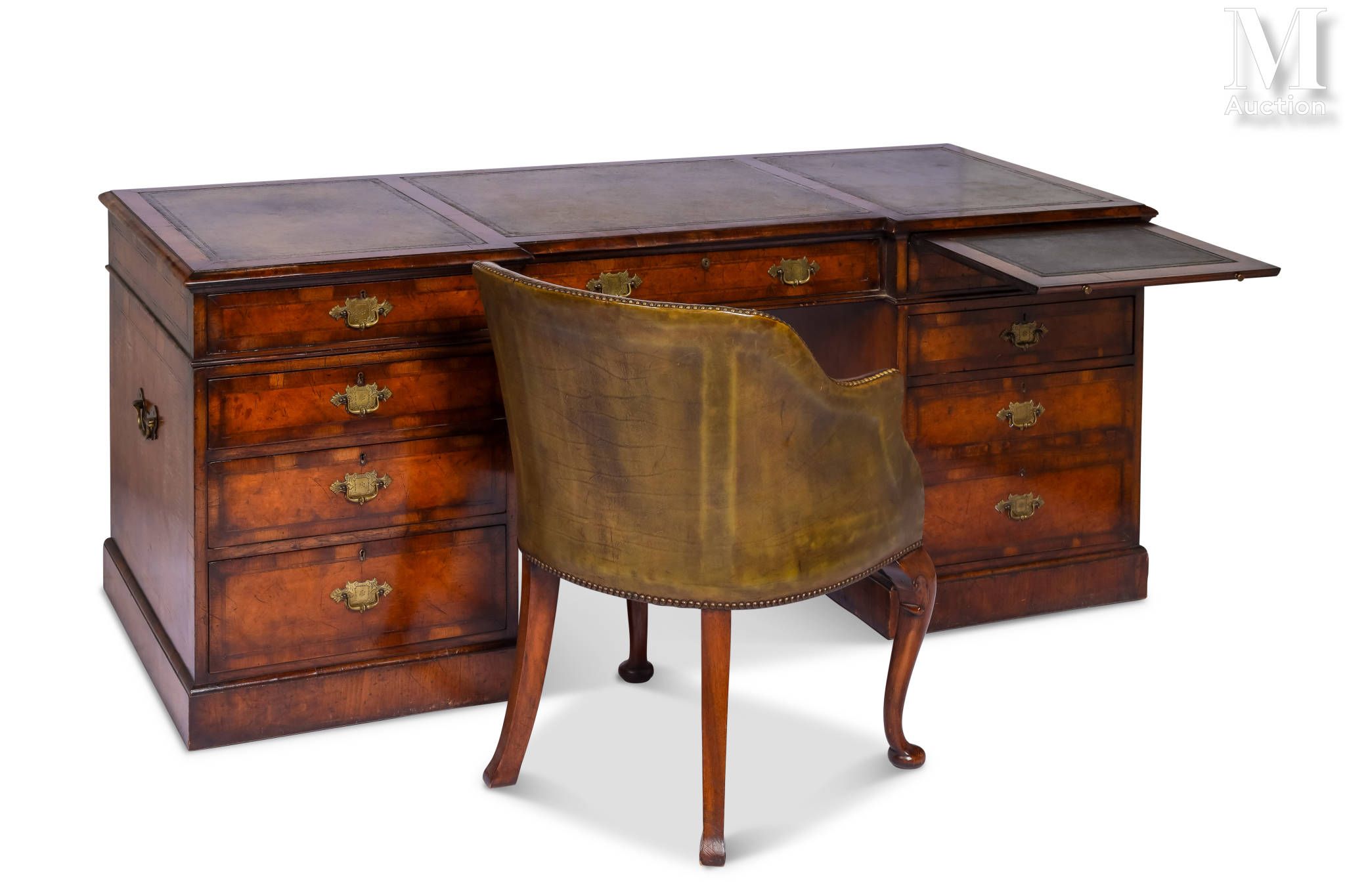 Bureau à caisson anglais