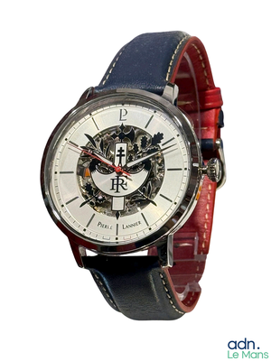 an image of a wrist watch with a leather band