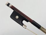 a bow that is attached to a bow with a string