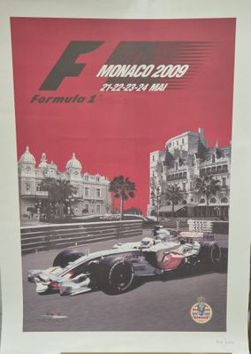 L'affiche de la course de Monaco 2000 est posée sur une table