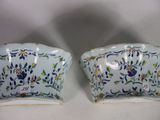 paire de bols en porcelaine bleue et blanche ornés de motifs floraux