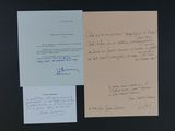 un bout de papier sur lequel il y a quelque chose d'écrit, accroché sur le réfrigérateur