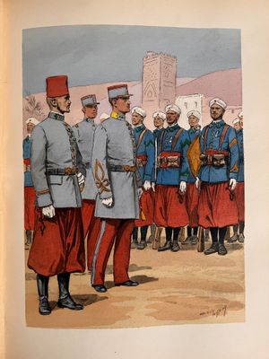 beaucoup d'hommes en uniforme