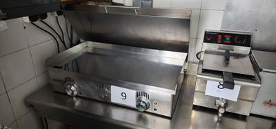 plancha électrique inox (80 x 46cm) avec capot - Photo 1