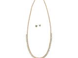 un ensemble composé d'un collier et de boucles d'oreilles en or, serti de pierres vertes