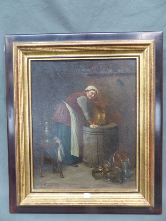 E. PERRETTON (XIXe - XXe siècle) Fermière nettoyant ses cuivres Huile sur toile, signée en bas à gauche 41 x 33 cm