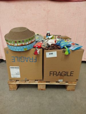 Lot de 180 articles d'animalerie comprenant : des jouets, de…