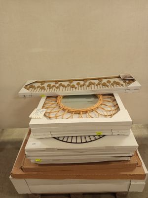 Lot de 25 tableaux et miroirs de décoratifs de differents mo… - Photo 1