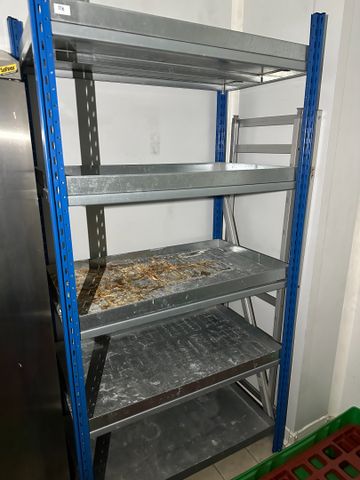 Rack 5 plateaux galvanisé. L : 100
