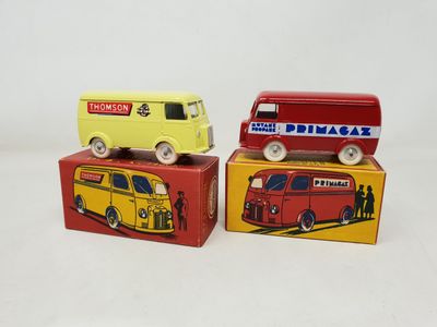 QUIRALU (éditions de 1992) 2 fourgons Peugeot D4A vitrés : a…