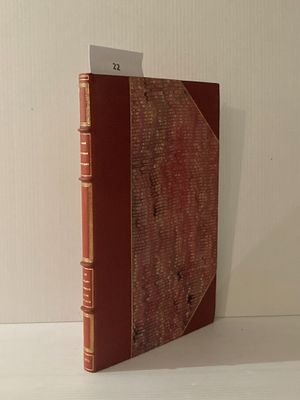 un livre posé sur une table