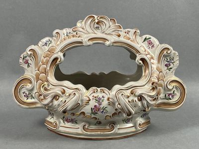 Emile GALLE (Lorraine). Panier formant bouquetière en faïenc… - Photo 1