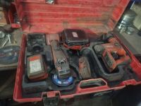 Perforateur et meuleuse HILTI avec chargeur et 2 batteries