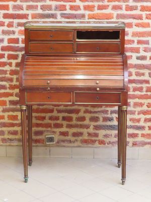 Bureau à cylindre en acajou et placage d'acajou et filets de…