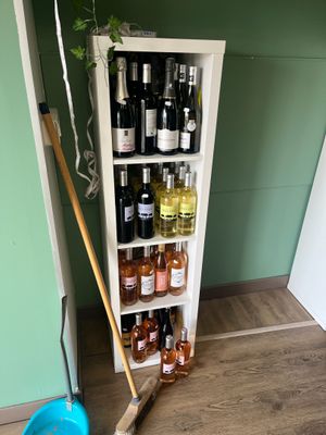 Sur désignation à SEPTEME (38780) : Stock d'alcool comprenant environ 