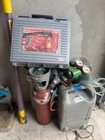 Un chalumeau à gaz.
