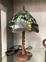 Lampe style TIFFANY. Haut. 35. Vente judiciaire faite aux fr…