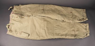 Pantalon de vol A-10 US. En tissu coton kaki.