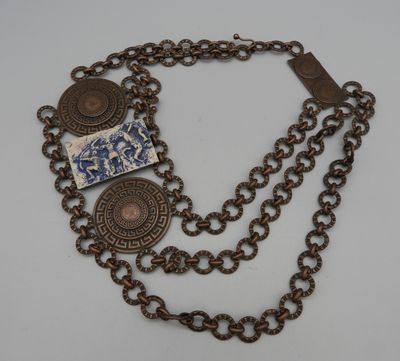 Collier asymétrique en métal ( bronze) d'inspiration antique…