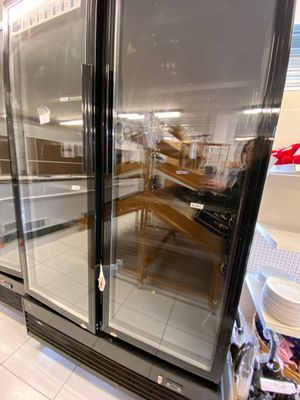 VENTE SUR DESIGNATION - LOT 6 - Une vitrine réfrigérée deux portes pos - Photo 1