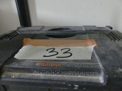 une image représentant une poubelle sur laquelle est apposée une étiquette
