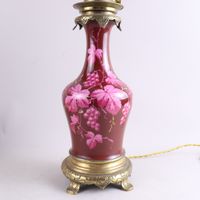 Paire de lampes à pétrole en porcelaine à décor de pampres d… (photo 2)