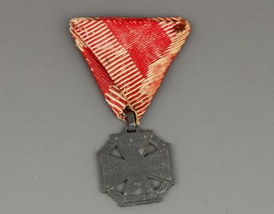 Croix des Troupes de Charles ‘Grati Princeps et Patria, Caro…