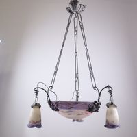 MULLER Frères, Lunéville. Lustre à monture en fer forgé, ret…