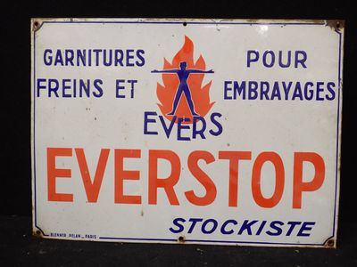un panneau sur lequel est inscrit « Ever Stop »