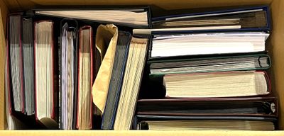 1 carton avec 15 albums ou classeurs de timbres de France Ne…