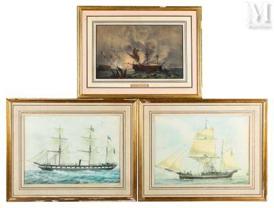 trois tableaux représentant des navires, exposés dans des cadres dorés