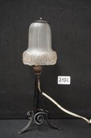 Lampe de table Art déco en fer forgé - abat-jour en verre à …