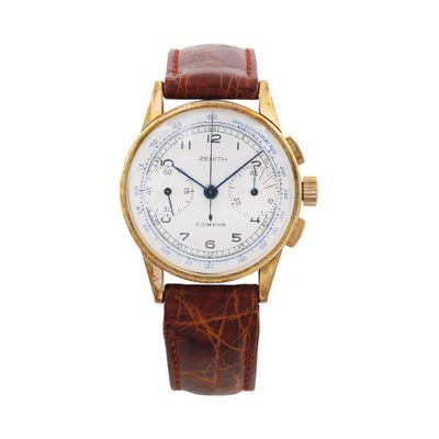gros plan d'une montre sur fond blanc
