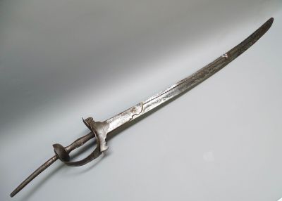 une image d'une épée exposée