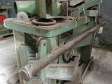 a machine that is sitting in a garage