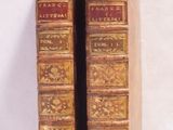 deux livres superposés
