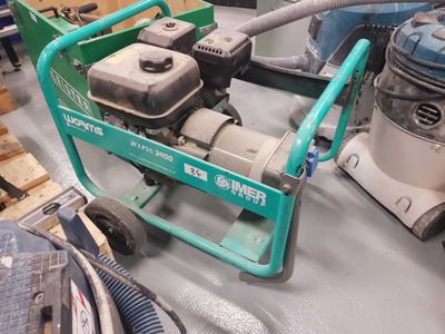 a machine that is sitting on a table in a room