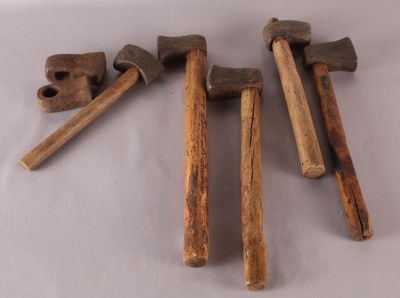 [ OUTILLAGE ] Ensemble de cinq brochoirs de maréchal-ferrant… - Photo 1