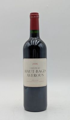 bouteille de vin rouge Château Haut-Bages Averous sur fond blanc