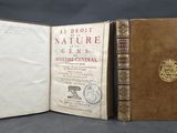 la couverture et la quatrième de couverture d'un livre orné d'un sceau doré