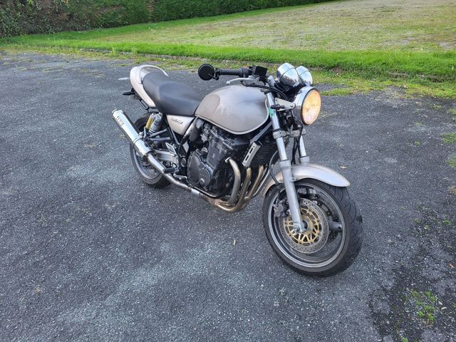 Moto SUZUKI GSX 750 INAZUMA immatriculée BB-834-SR, 1ère mise en ...