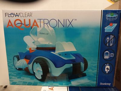 Lot de 2 robots nettoyants piscines de la marque AQUATRONIX