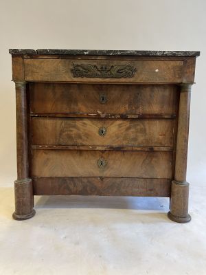 commode ancienne en bois avec dessus en marbre