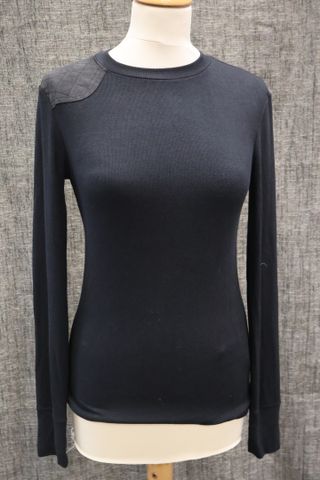 Ralph LAUREN – T-shirt manche longue bleu marine et sous pull noi...