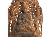 une image représentant une statue d'une personne assise sur une chaise