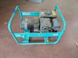 une image représentant un petit chariot bleu équipé de quatre moteurs