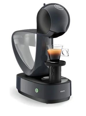 gros plan d'une cafetière sur fond blanc